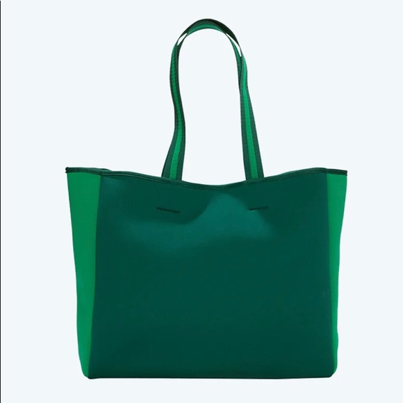 summersalt Handbags - SUMMERSALT X FABFITFUN
The Perfect Beach Tote